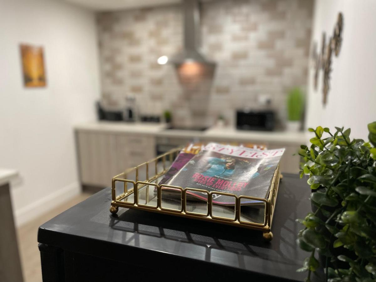 Luxurious 2 Bed Apartment In Heart Of Burnley With Private Parking Exterior photo