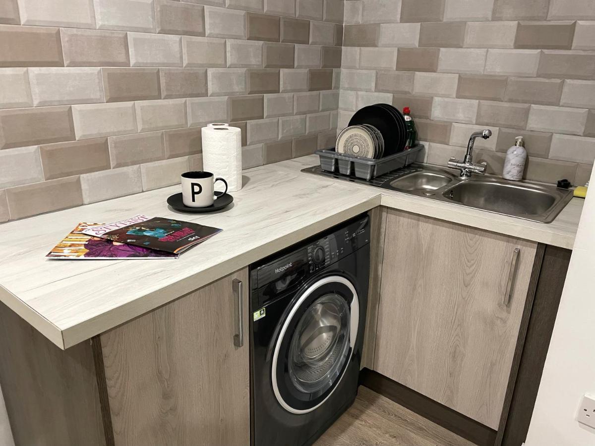 Luxurious 2 Bed Apartment In Heart Of Burnley With Private Parking Exterior photo